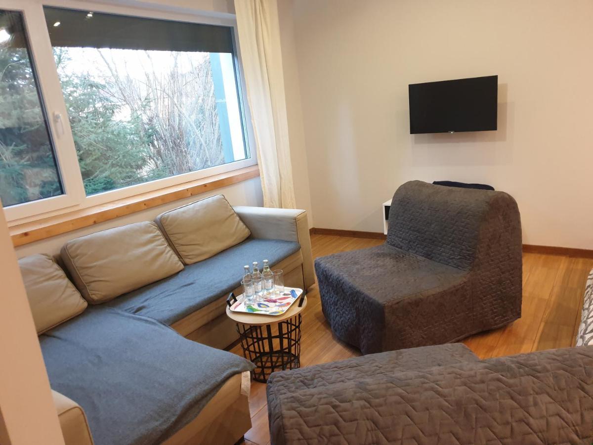 Maly Apartament W Zieleni Blisko Jeziora Środa Wielkopolska Exterior foto